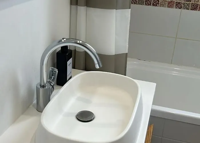 Spacieux T2 - Proche Ocean Apartment